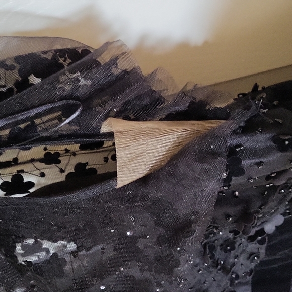 Mac Duggal Floral Applique Cocktail Midi Dress - Picture 11 of 16